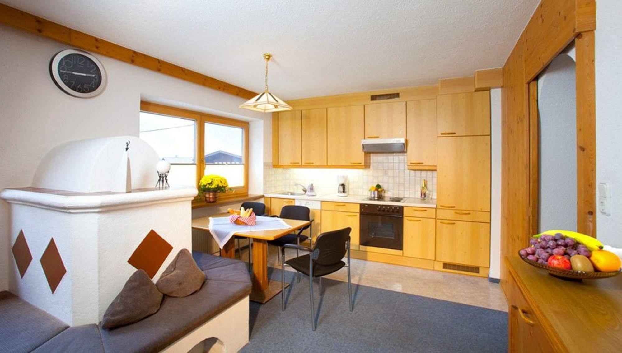 Top Tirol Appartement ฮูเบิน ภายนอก รูปภาพ
